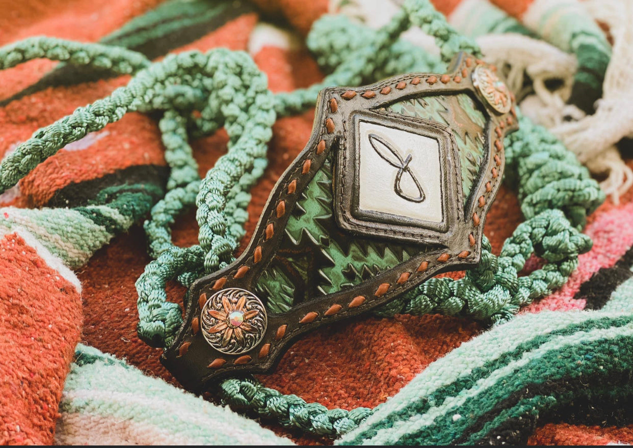 No-Nose | Bronc Muletape Halter + Lead